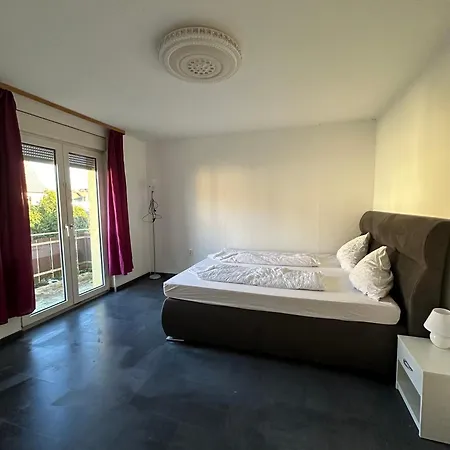Zimmer Mit Gemeinschaftsbad Kaiserslautern Exterior photo