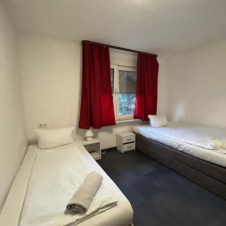 Zimmer Mit Gemeinschaftsbad Kaiserslautern Exterior photo